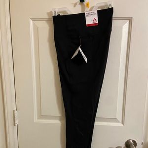 COPY - NWT Women’s Reebok 7/8 High Rise Leggings size L